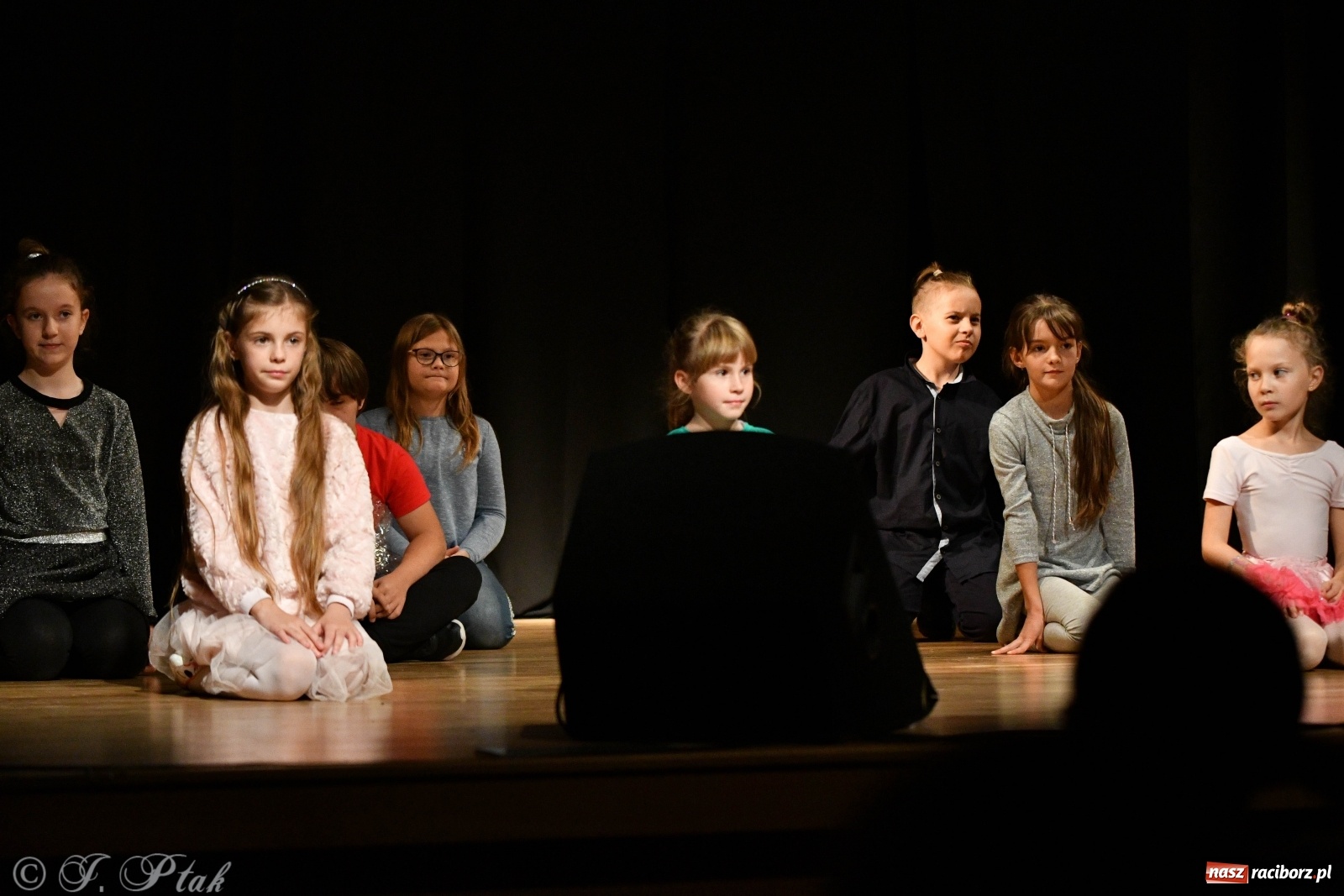 Zdjęcie w galerii na portalu naszraciborz.pl: Wieczór teatralny w MDK [FOTO i WIDEO] wiadomości z regionu