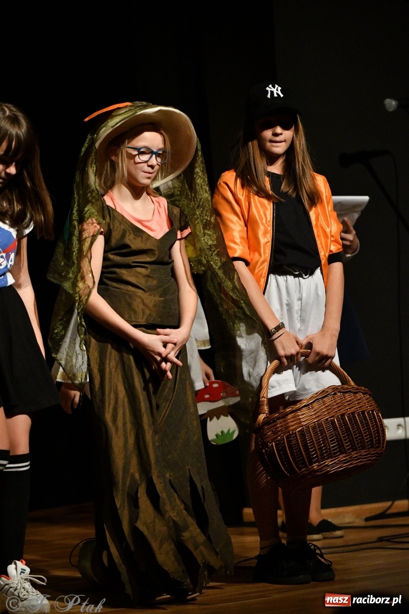 Zdjęcie w galerii na portalu naszraciborz.pl: Wieczór teatralny w MDK [FOTO i WIDEO] wiadomości z regionu