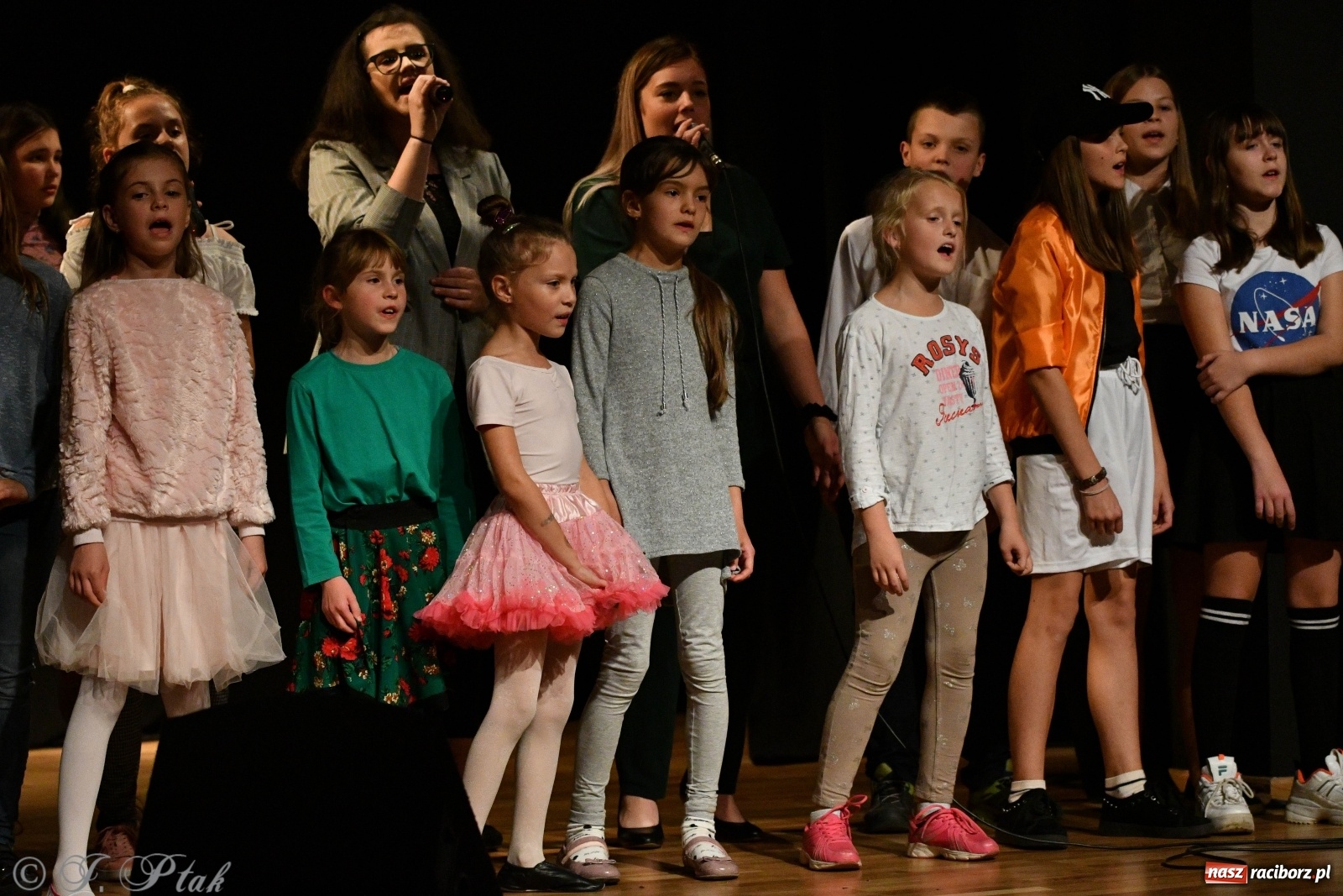 Zdjęcie w galerii na portalu naszraciborz.pl: Wieczór teatralny w MDK [FOTO i WIDEO] wiadomości z regionu