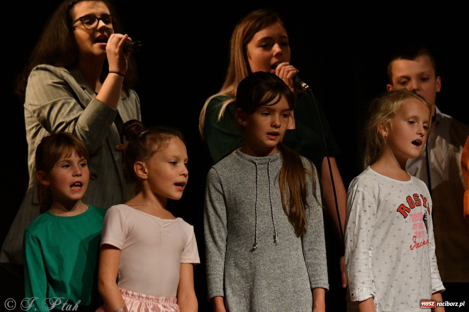 Zdjęcie w galerii na portalu naszraciborz.pl: Wieczór teatralny w MDK [FOTO i WIDEO] wiadomości z regionu