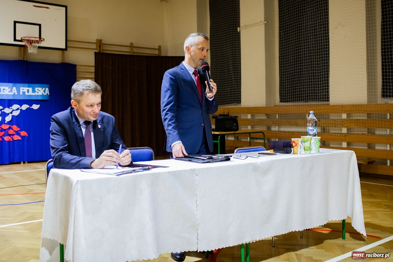 Zdjęcie w galerii na portalu naszraciborz.pl: Co gryzie mieszkańców Płoni? wiadomości z regionu