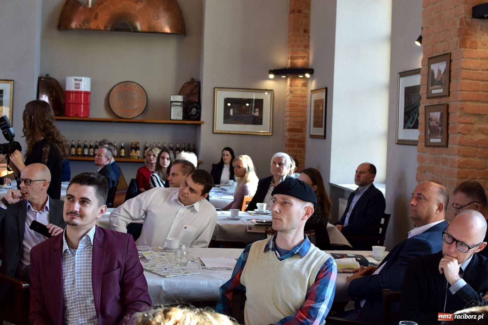 Zdjęcie w galerii na portalu naszraciborz.pl: W browarze o biznesie. Śniadanie przedsiębiorców w przybytku Gambrinusa wiadomości z regionu