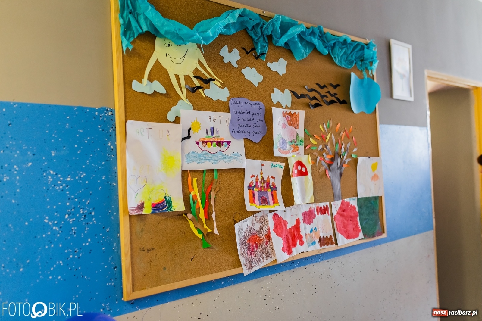 Zdjęcie w galerii na portalu naszraciborz.pl: Do Samborowic wróciły dzieci. Dziś przecięto wstęgę [FOTO] wiadomości z regionu