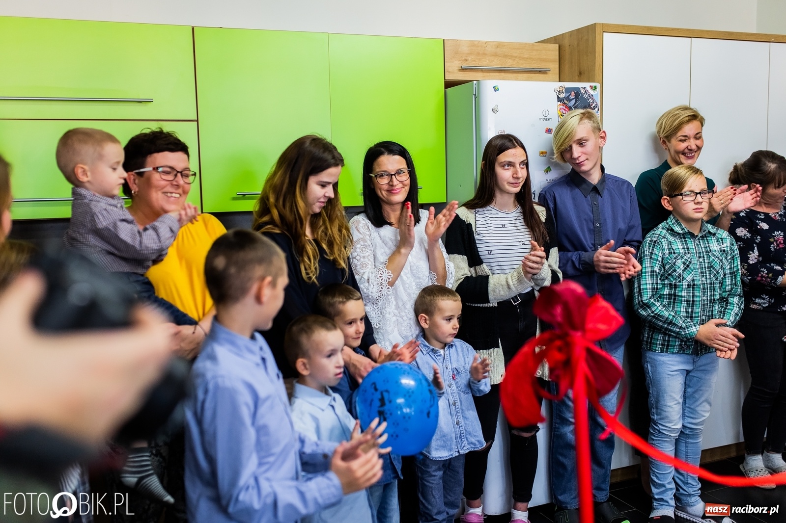 Zdjęcie w galerii na portalu naszraciborz.pl: Do Samborowic wróciły dzieci. Dziś przecięto wstęgę [FOTO] wiadomości z regionu