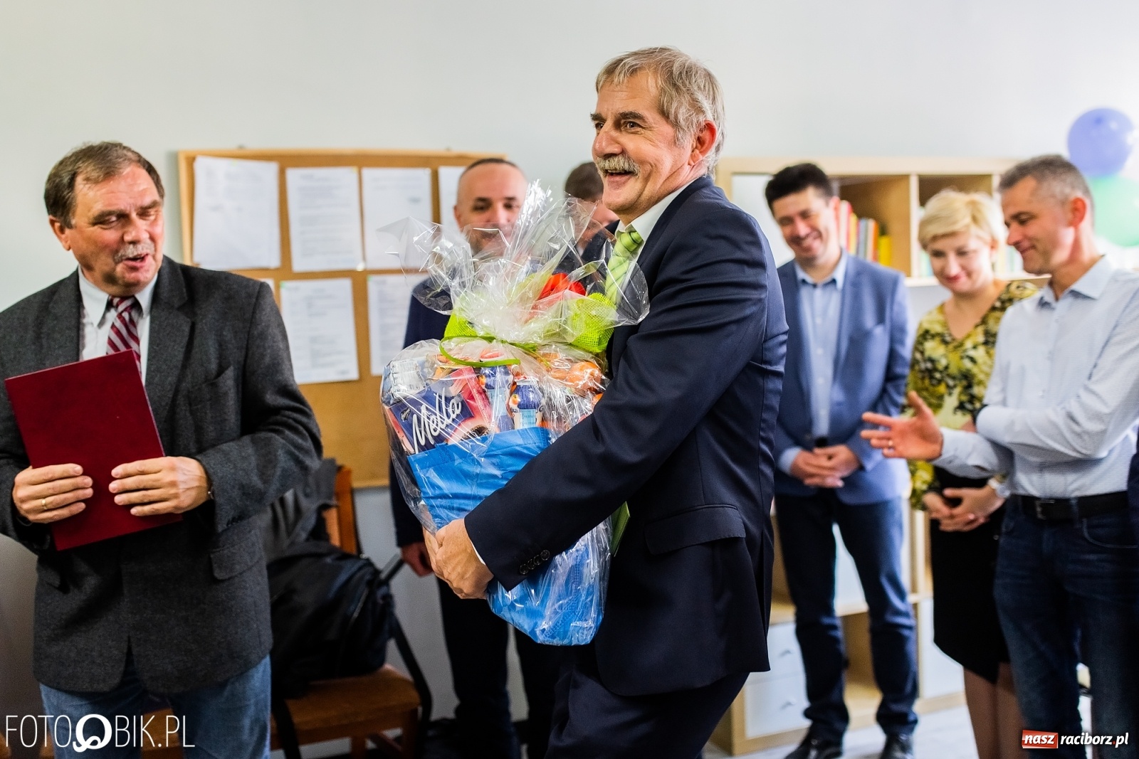 Zdjęcie w galerii na portalu naszraciborz.pl: Do Samborowic wróciły dzieci. Dziś przecięto wstęgę [FOTO] wiadomości z regionu