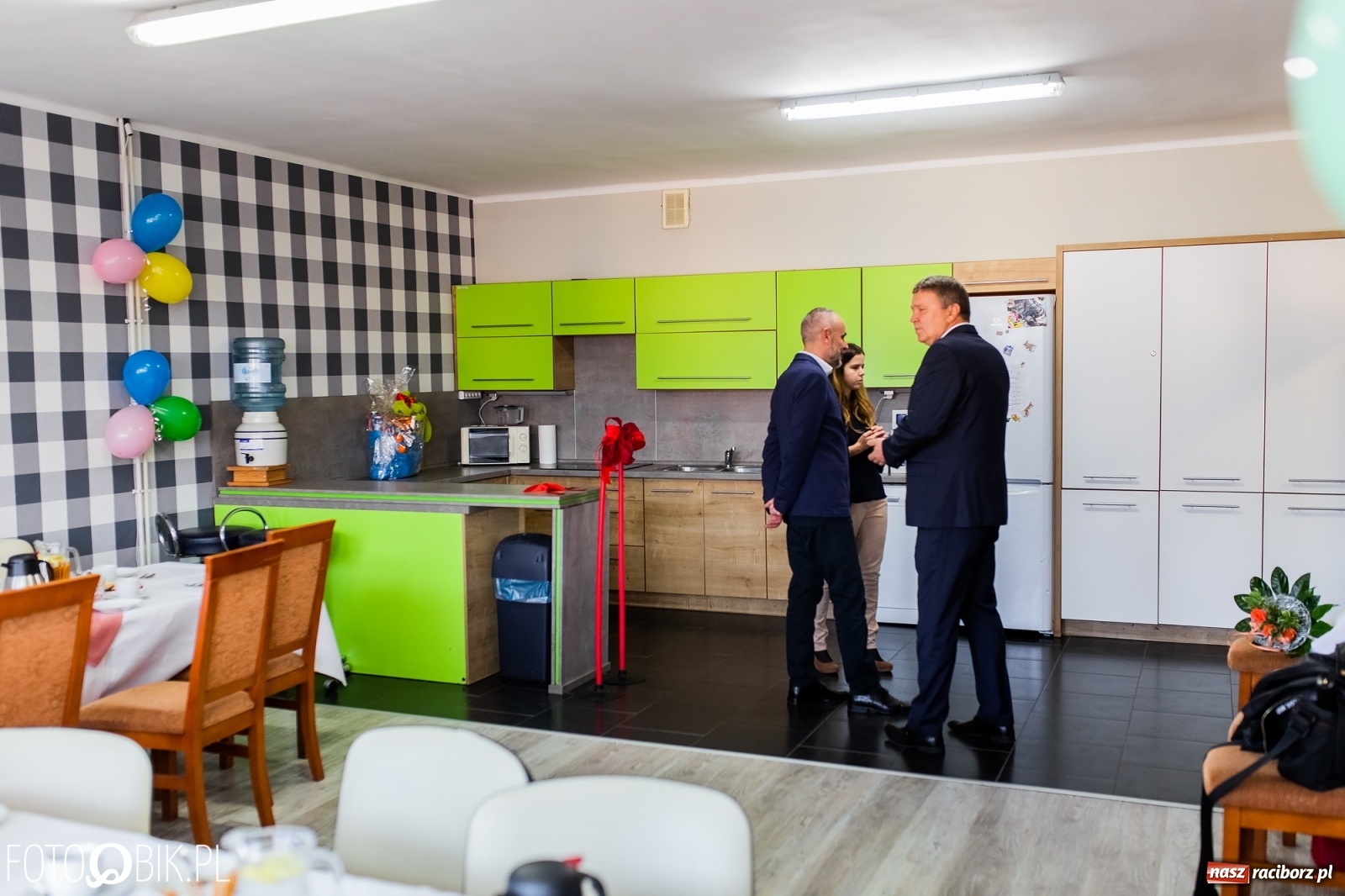 Zdjęcie w galerii na portalu naszraciborz.pl: Do Samborowic wróciły dzieci. Dziś przecięto wstęgę [FOTO] wiadomości z regionu