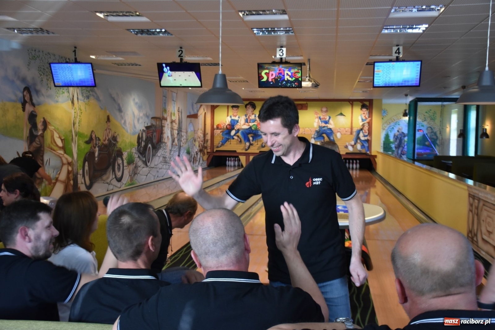 Zdjęcie w galerii na portalu naszraciborz.pl: Polsko-czeska rywalizacja na kręgielni wiadomości z regionu