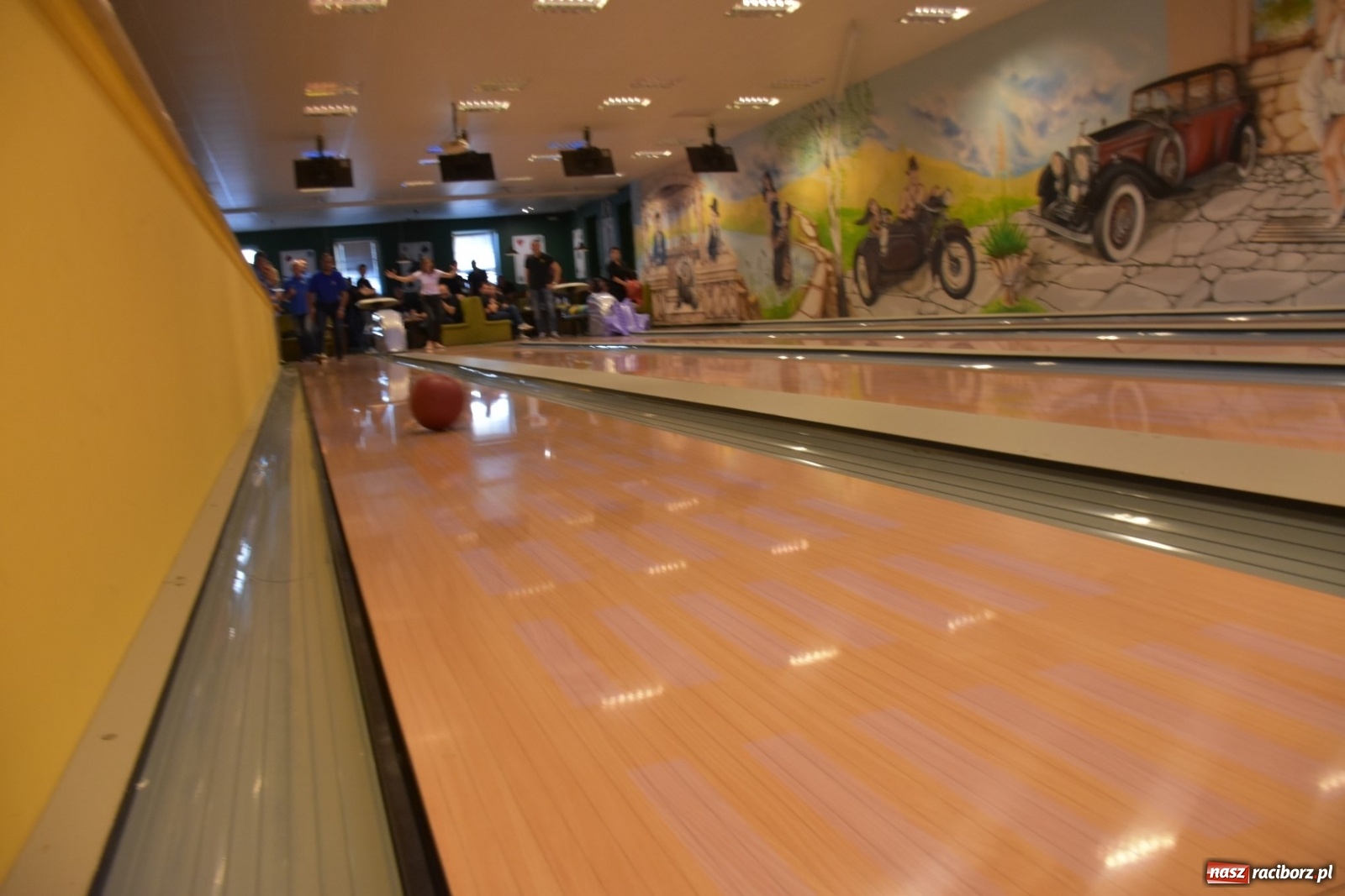 Zdjęcie w galerii na portalu naszraciborz.pl: Polsko-czeska rywalizacja na kręgielni wiadomości z regionu