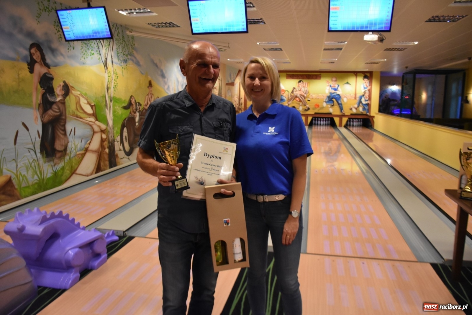 Zdjęcie w galerii na portalu naszraciborz.pl: Polsko-czeska rywalizacja na kręgielni wiadomości z regionu