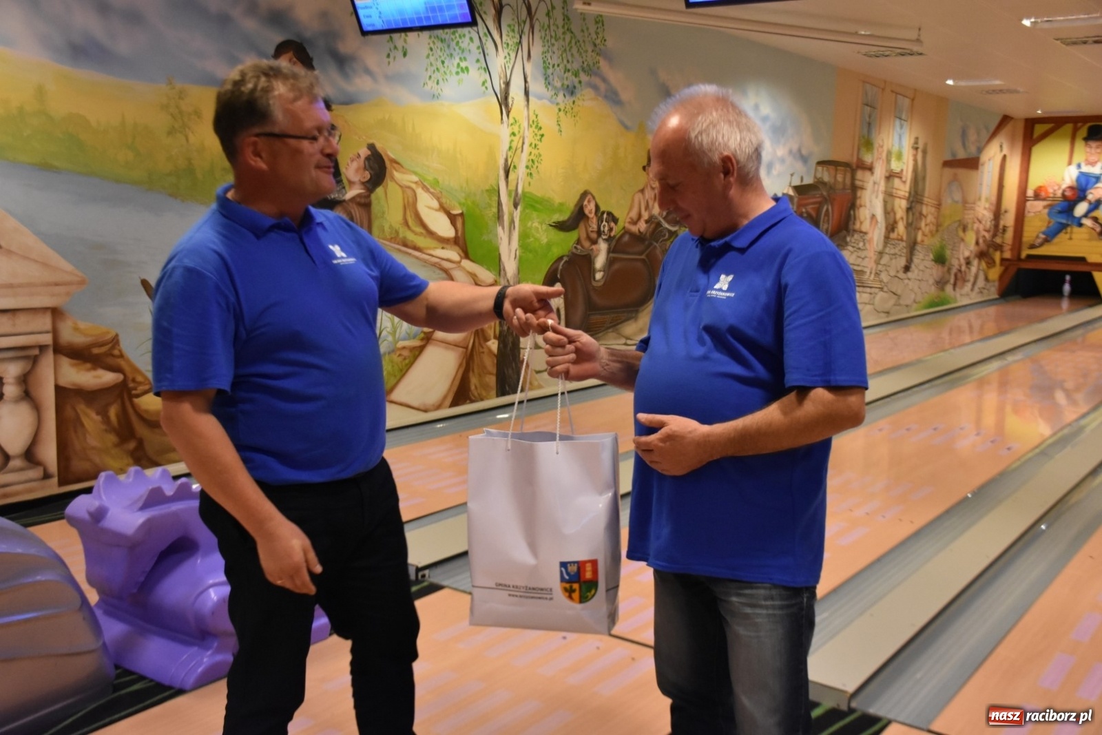 Zdjęcie w galerii na portalu naszraciborz.pl: Polsko-czeska rywalizacja na kręgielni wiadomości z regionu