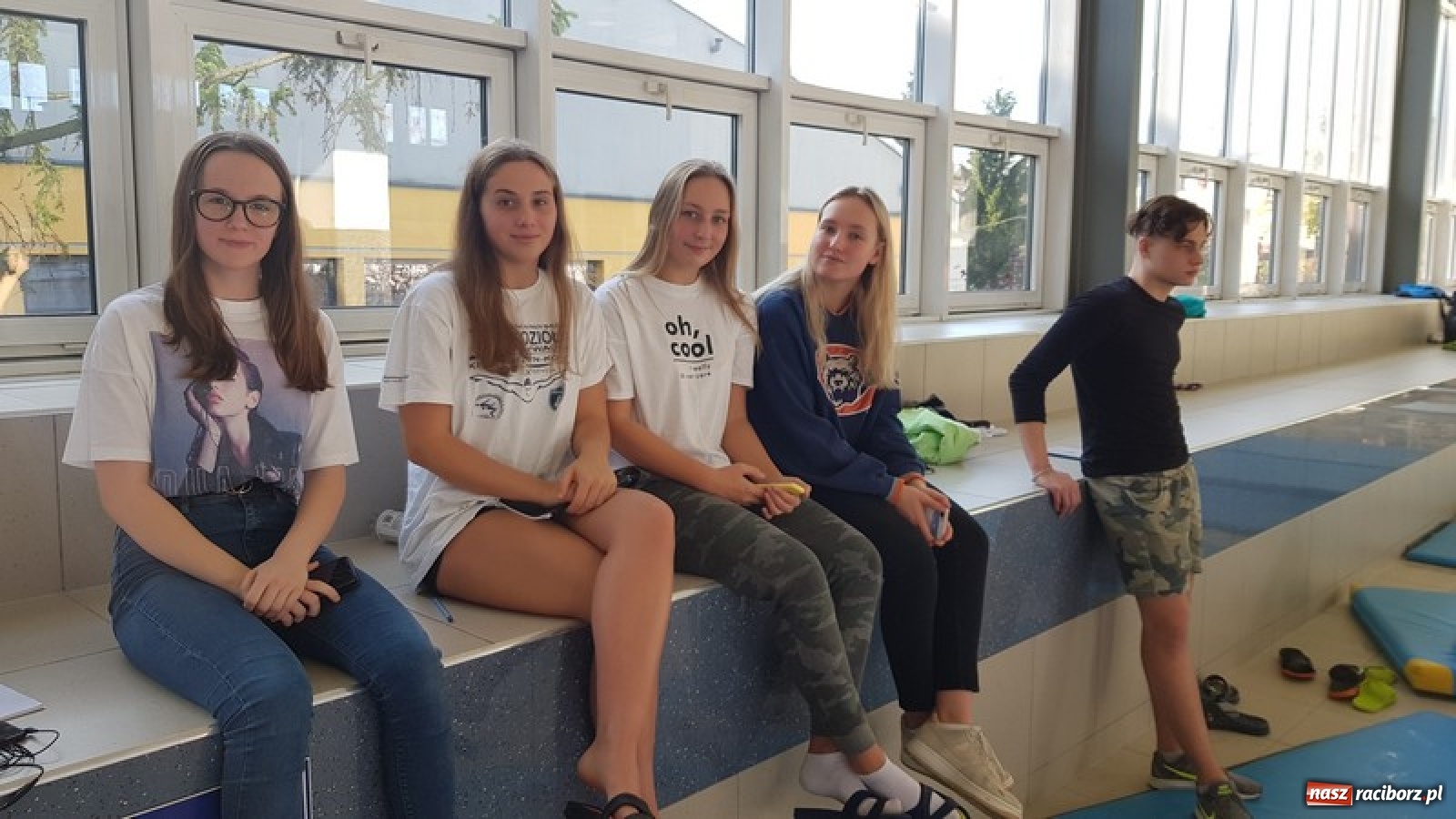 Zdjęcie w galerii na portalu naszraciborz.pl: ZSOMS wygrywa w pływackiej Licealiadzie  wiadomości z regionu