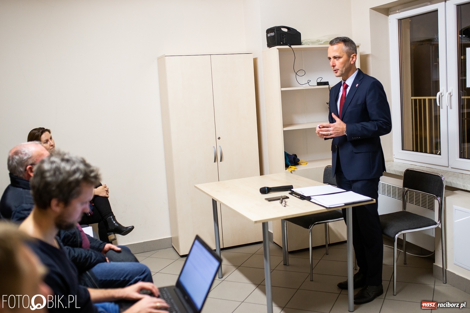 Zdjęcie w galerii na portalu naszraciborz.pl: Mieszkańcy Obory dopytywali o strategię walki ze smogiem wiadomości z regionu