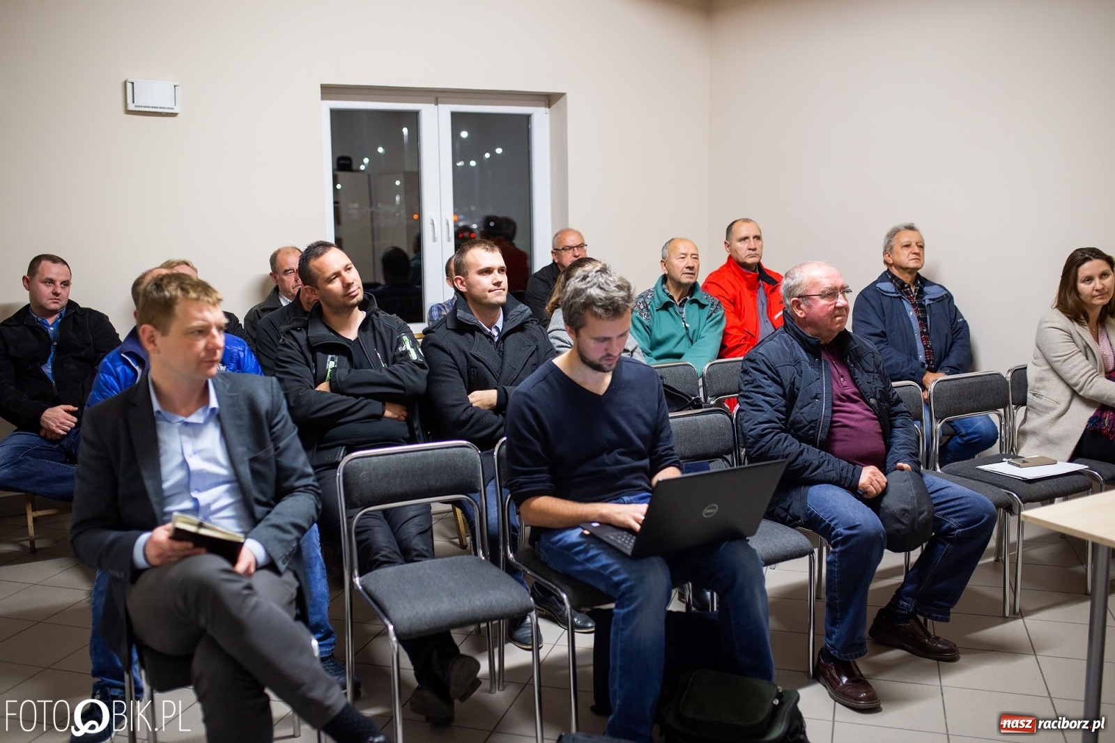 Zdjęcie w galerii na portalu naszraciborz.pl: Mieszkańcy Obory dopytywali o strategię walki ze smogiem wiadomości z regionu