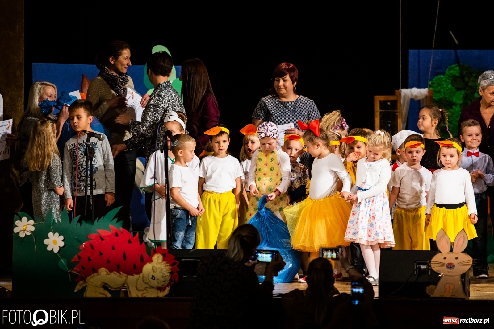 Zdjęcie w galerii na portalu naszraciborz.pl: Gala XI Mini Festiwalu Przedszkolaków wiadomości z regionu