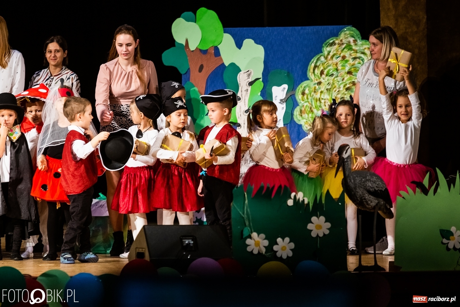 Zdjęcie w galerii na portalu naszraciborz.pl: Gala XI Mini Festiwalu Przedszkolaków wiadomości z regionu