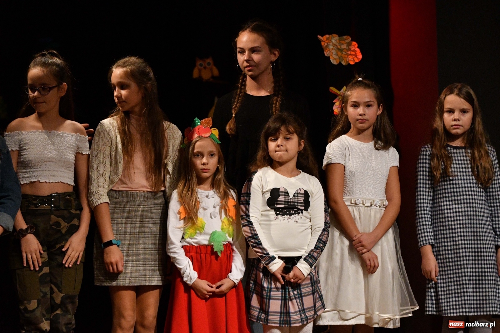 Zdjęcie w galerii na portalu naszraciborz.pl: Na jesienną nutę. Wieczór z piosenką w MDK  wiadomości z regionu