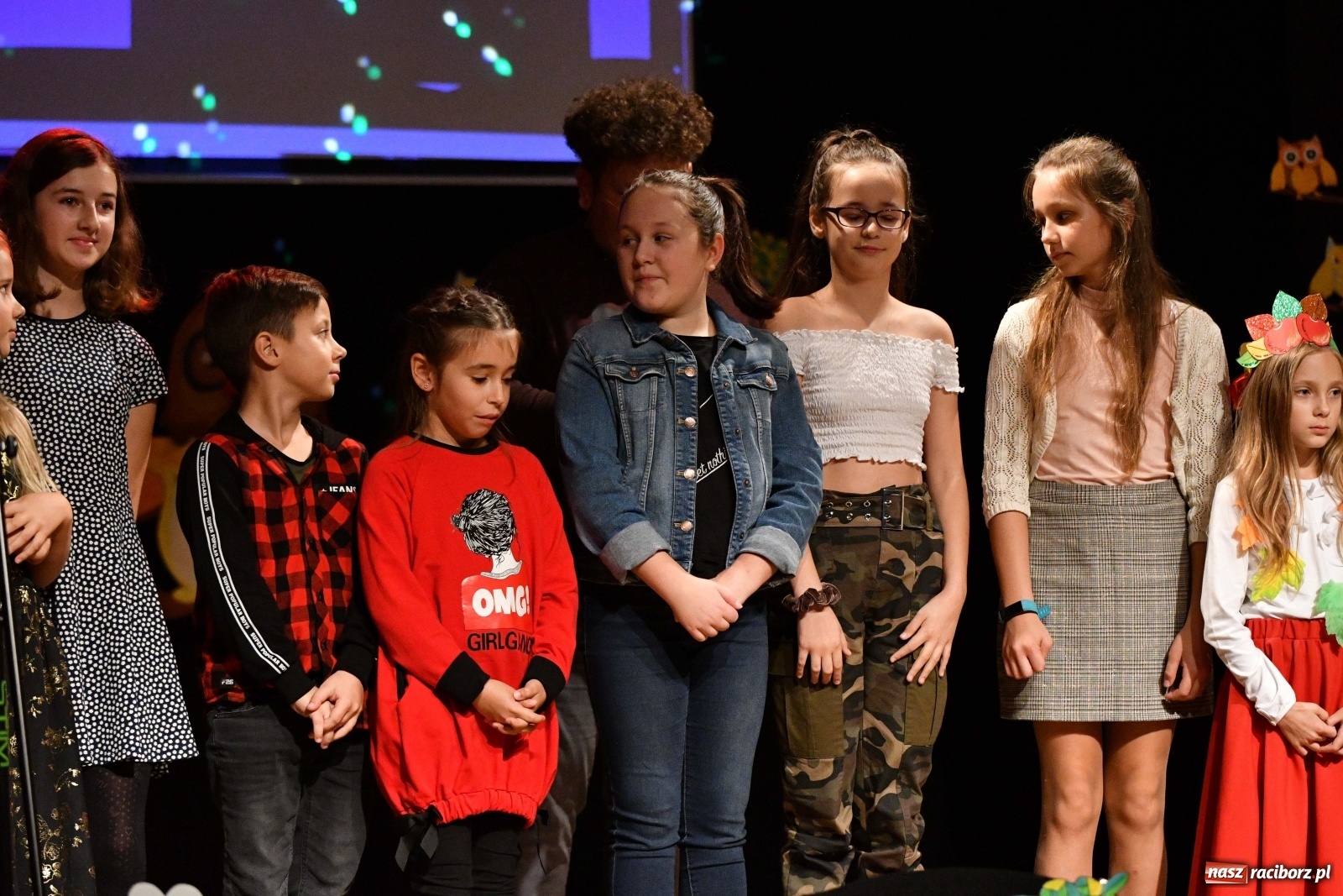 Zdjęcie w galerii na portalu naszraciborz.pl: Na jesienną nutę. Wieczór z piosenką w MDK  wiadomości z regionu