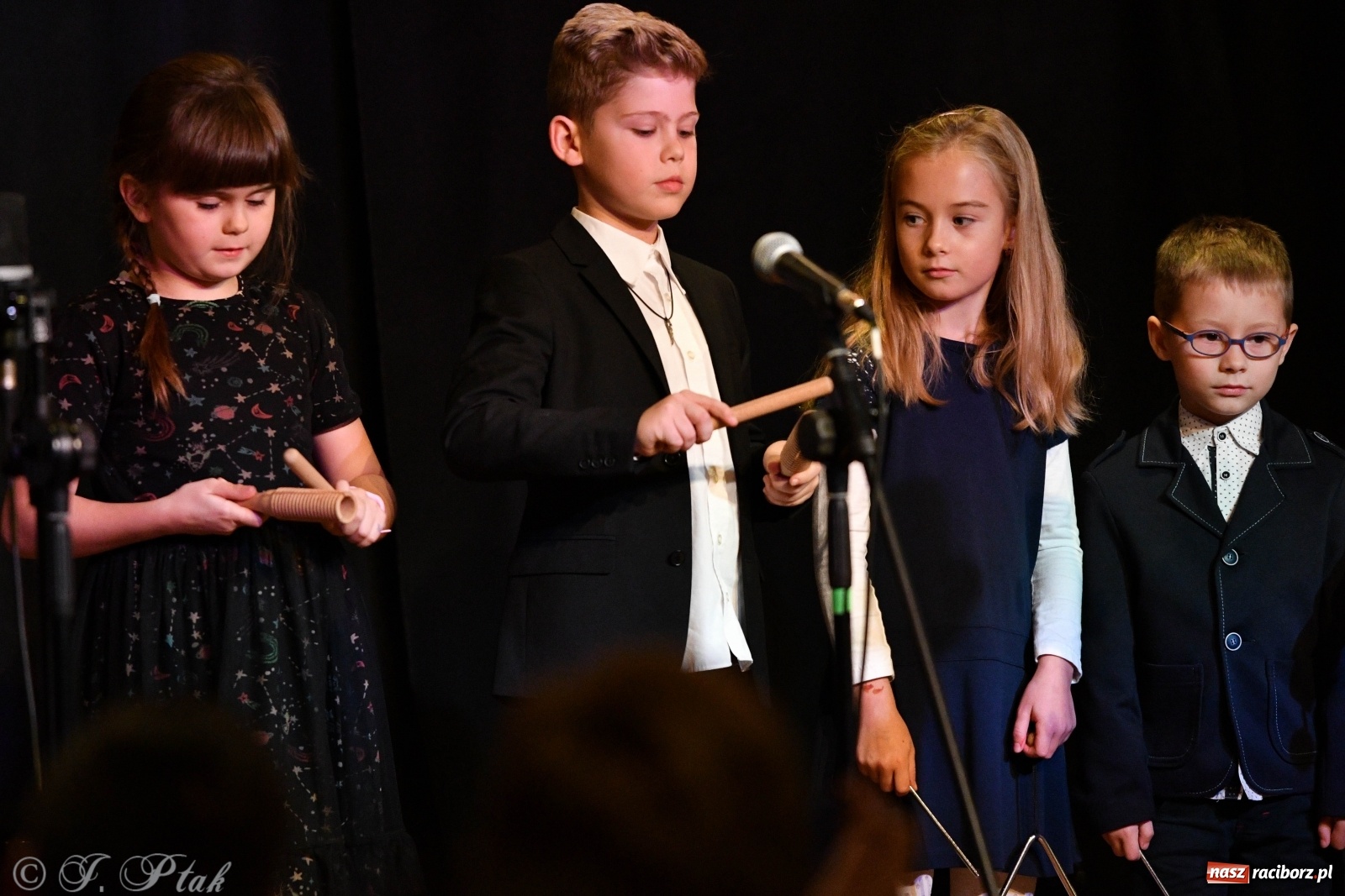 Zdjęcie w galerii na portalu naszraciborz.pl: Zamek zabrzmiał jesienną muzyką [FOTO i WIDEO] wiadomości z regionu