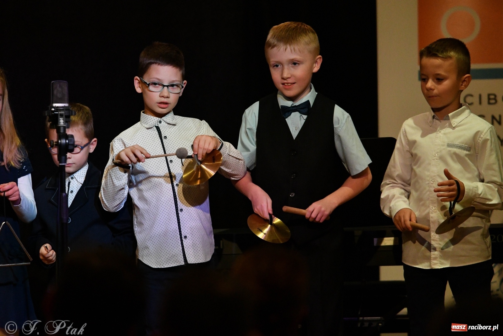 Zdjęcie w galerii na portalu naszraciborz.pl: Zamek zabrzmiał jesienną muzyką [FOTO i WIDEO] wiadomości z regionu