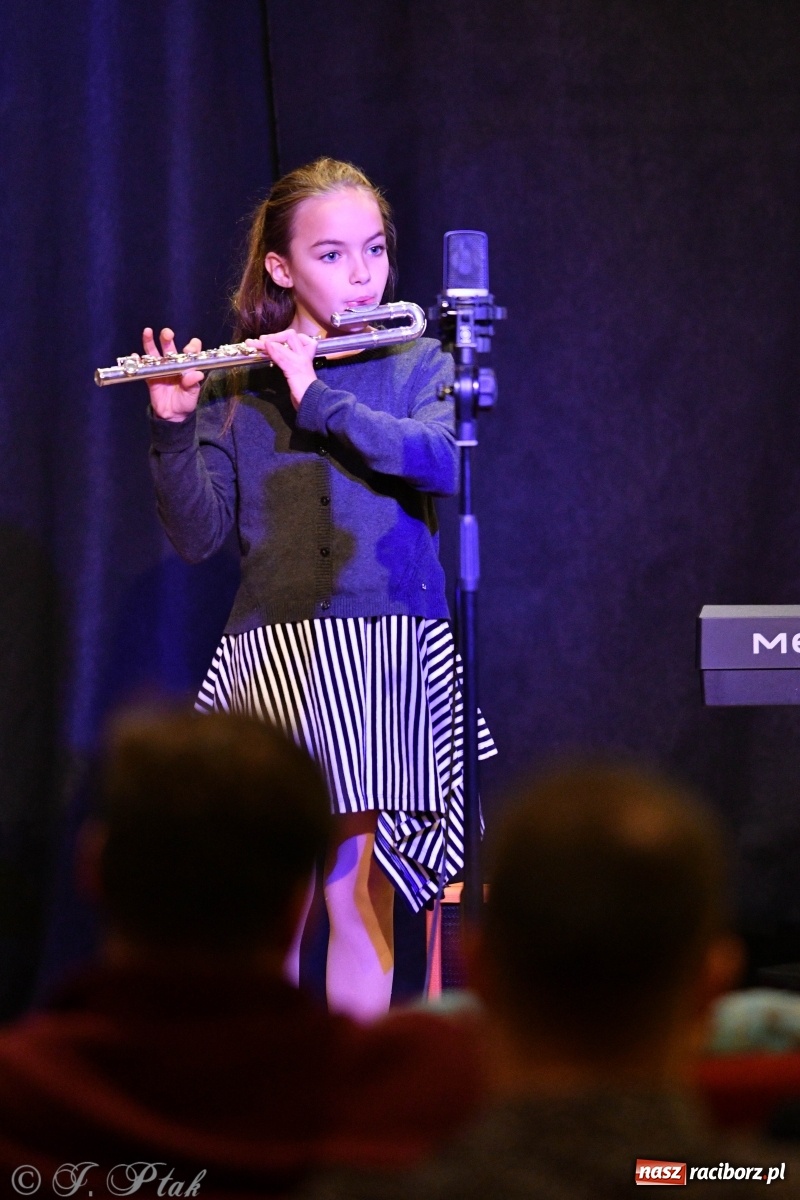 Zdjęcie w galerii na portalu naszraciborz.pl: Zamek zabrzmiał jesienną muzyką [FOTO i WIDEO] wiadomości z regionu