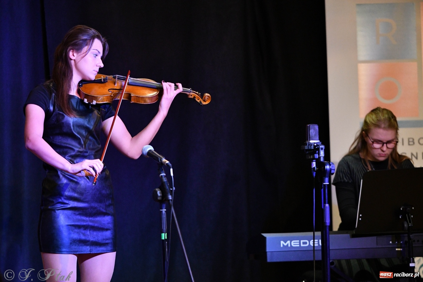 Zdjęcie w galerii na portalu naszraciborz.pl: Zamek zabrzmiał jesienną muzyką [FOTO i WIDEO] wiadomości z regionu