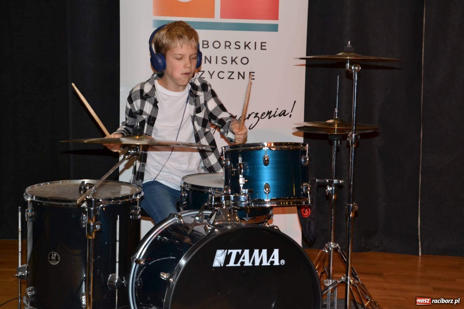 Zdjęcie w galerii na portalu naszraciborz.pl: Zamek zabrzmiał jesienną muzyką [FOTO i WIDEO] wiadomości z regionu