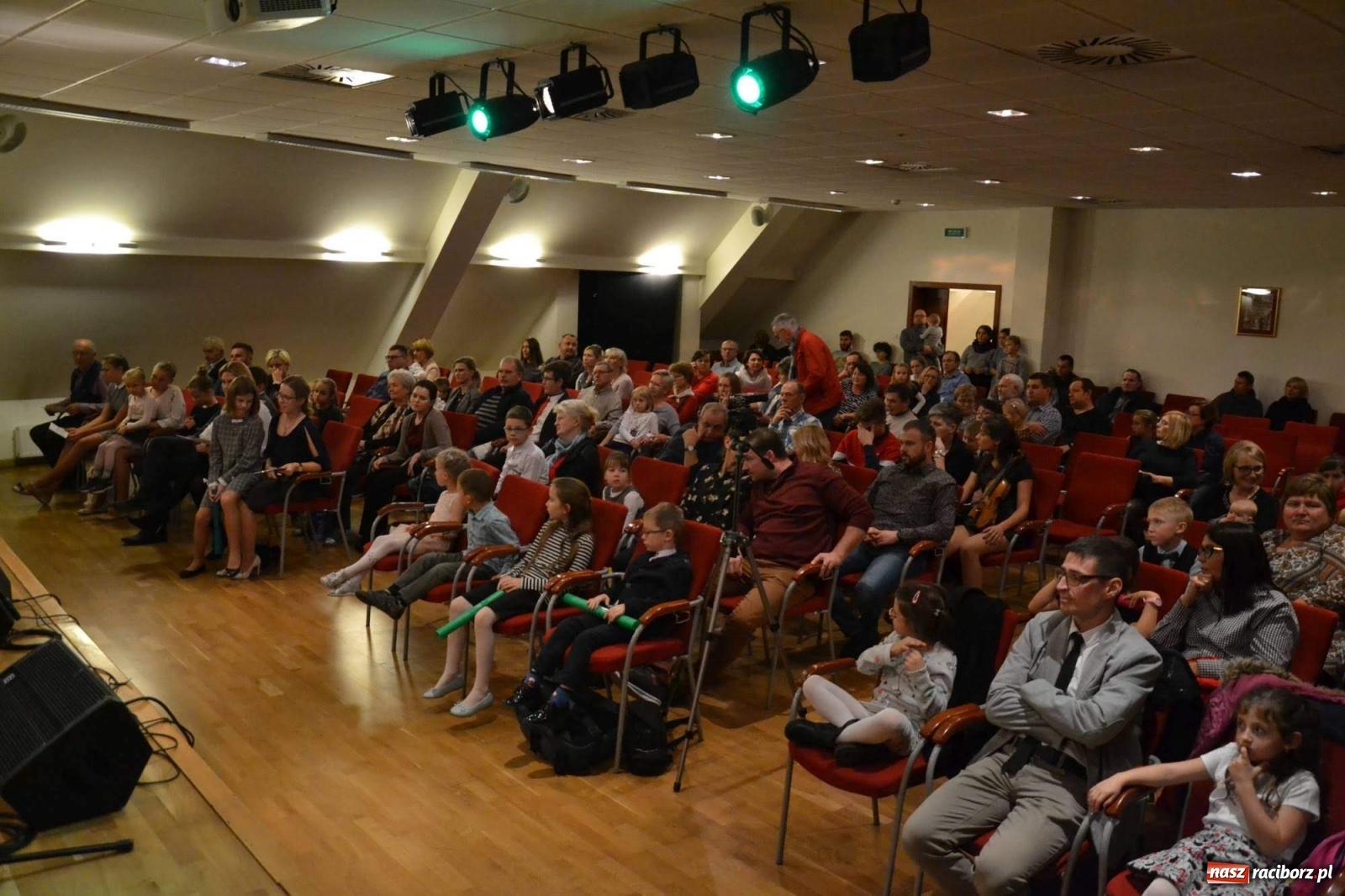 Zdjęcie w galerii na portalu naszraciborz.pl: Zamek zabrzmiał jesienną muzyką [FOTO i WIDEO] wiadomości z regionu