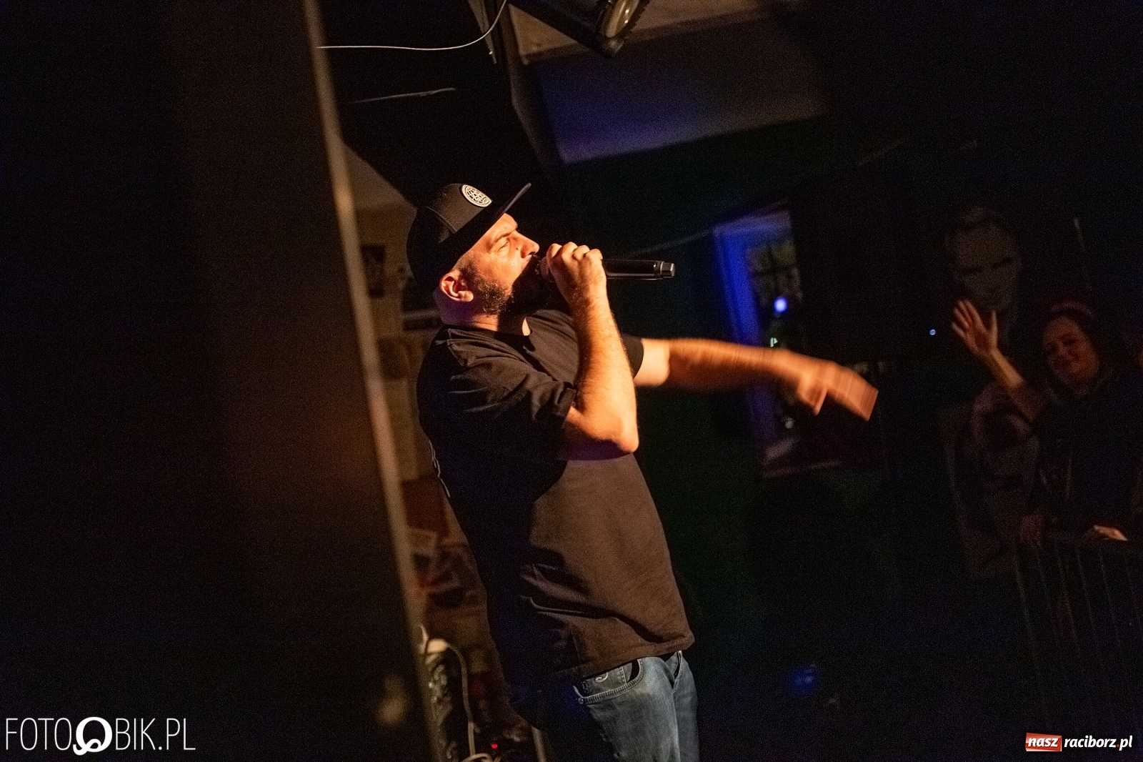 Zdjęcie w galerii na portalu naszraciborz.pl: O.S.T.R. na Przystanku Kulturalnym Koniec Świata wiadomości z regionu