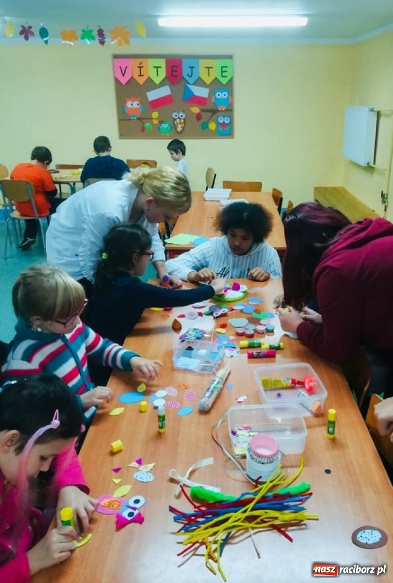 Zdjęcie w galerii na portalu naszraciborz.pl: Dziesięciolecie współpracy SP 13 ze szkołą w Ostrawie wiadomości z regionu