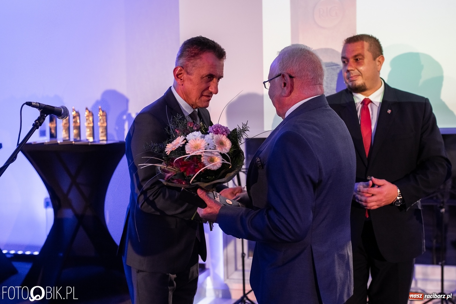 Zdjęcie w galerii na portalu naszraciborz.pl: Wręczono Filary Ziemi Raciborskiej [FOTO] wiadomości z regionu