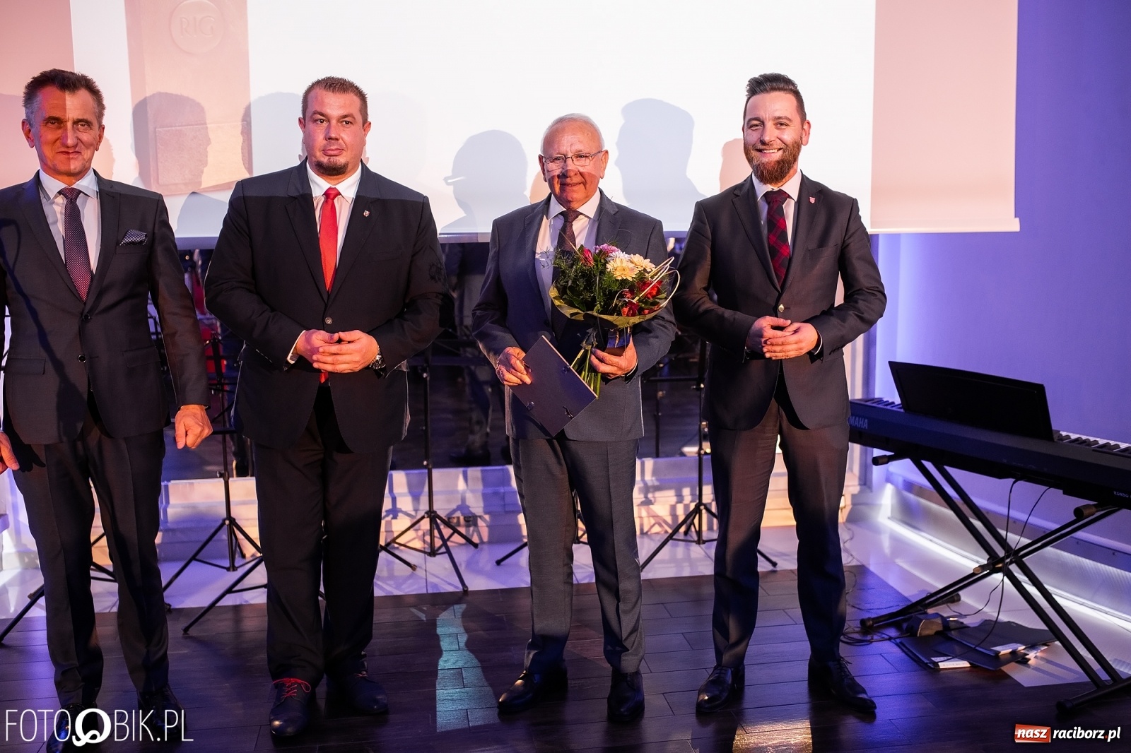 Zdjęcie w galerii na portalu naszraciborz.pl: Wręczono Filary Ziemi Raciborskiej [FOTO] wiadomości z regionu