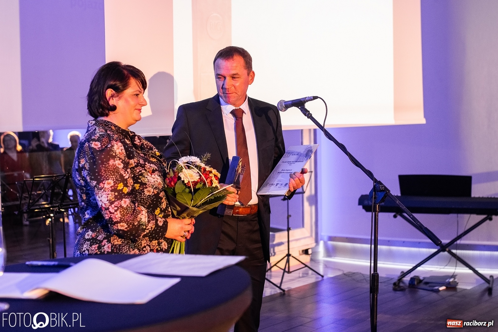 Zdjęcie w galerii na portalu naszraciborz.pl: Wręczono Filary Ziemi Raciborskiej [FOTO] wiadomości z regionu
