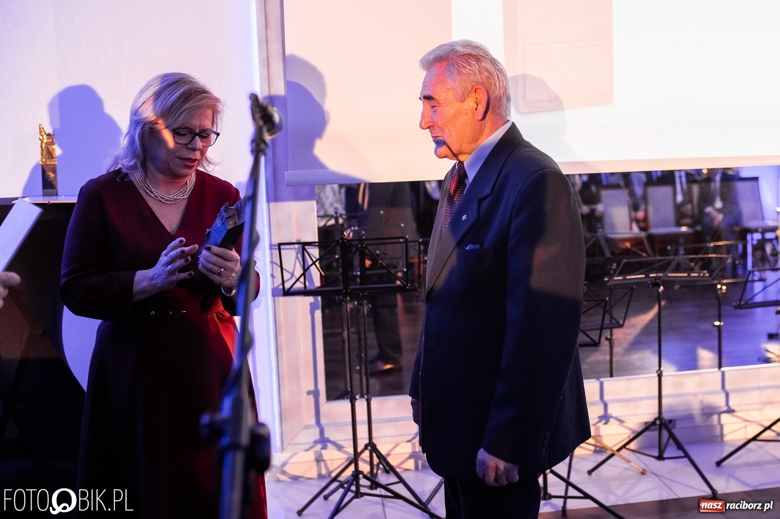 Zdjęcie w galerii na portalu naszraciborz.pl: Wręczono Filary Ziemi Raciborskiej [FOTO] wiadomości z regionu