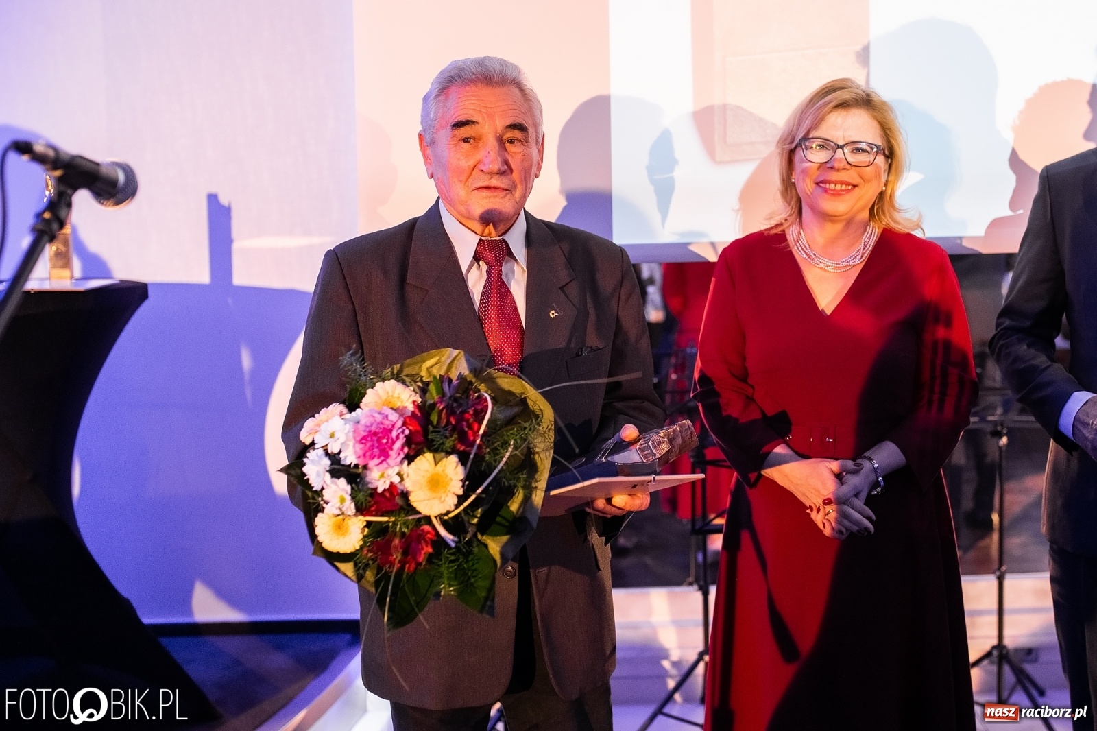Zdjęcie w galerii na portalu naszraciborz.pl: Wręczono Filary Ziemi Raciborskiej [FOTO] wiadomości z regionu