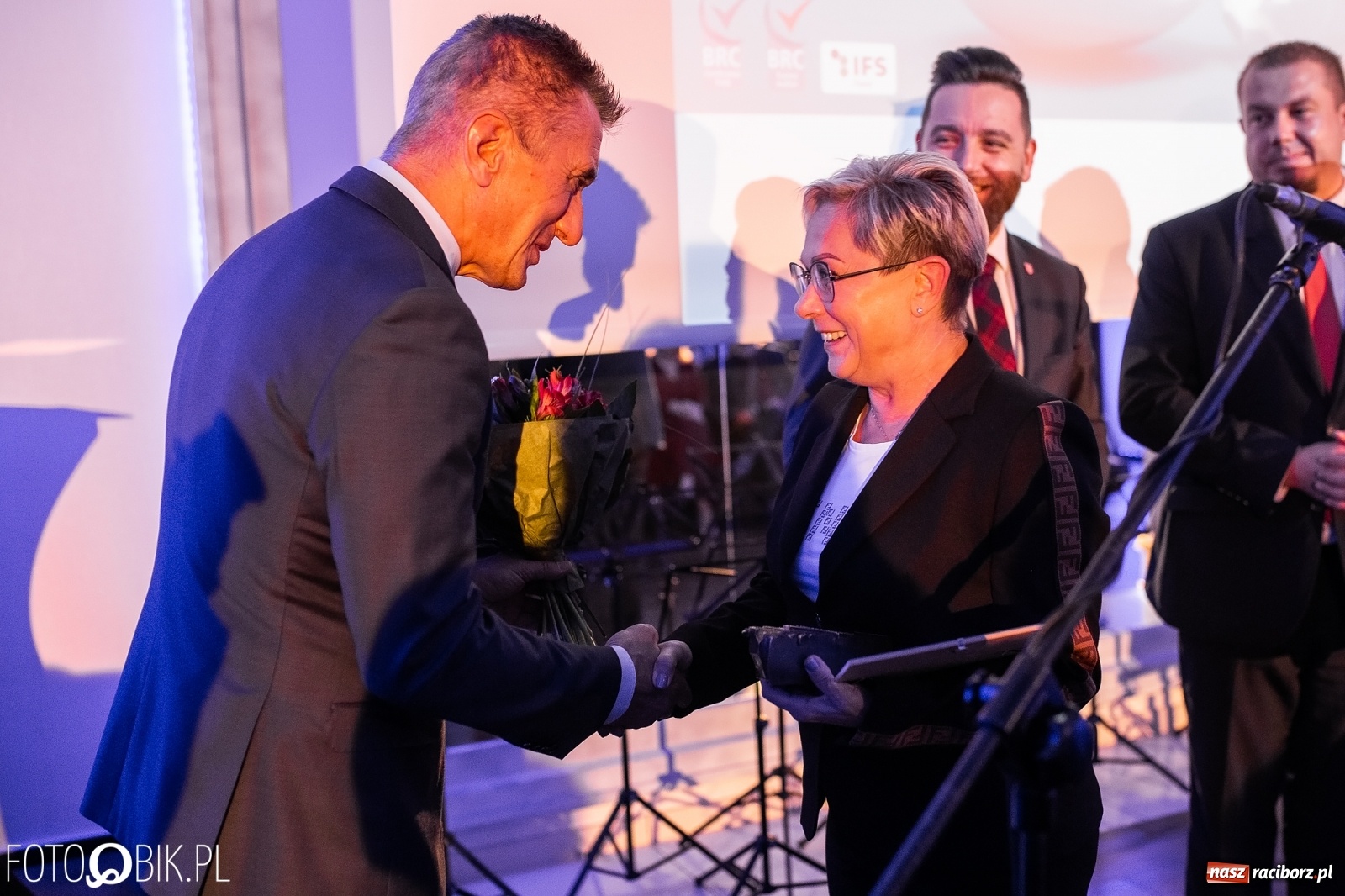 Zdjęcie w galerii na portalu naszraciborz.pl: Wręczono Filary Ziemi Raciborskiej [FOTO] wiadomości z regionu