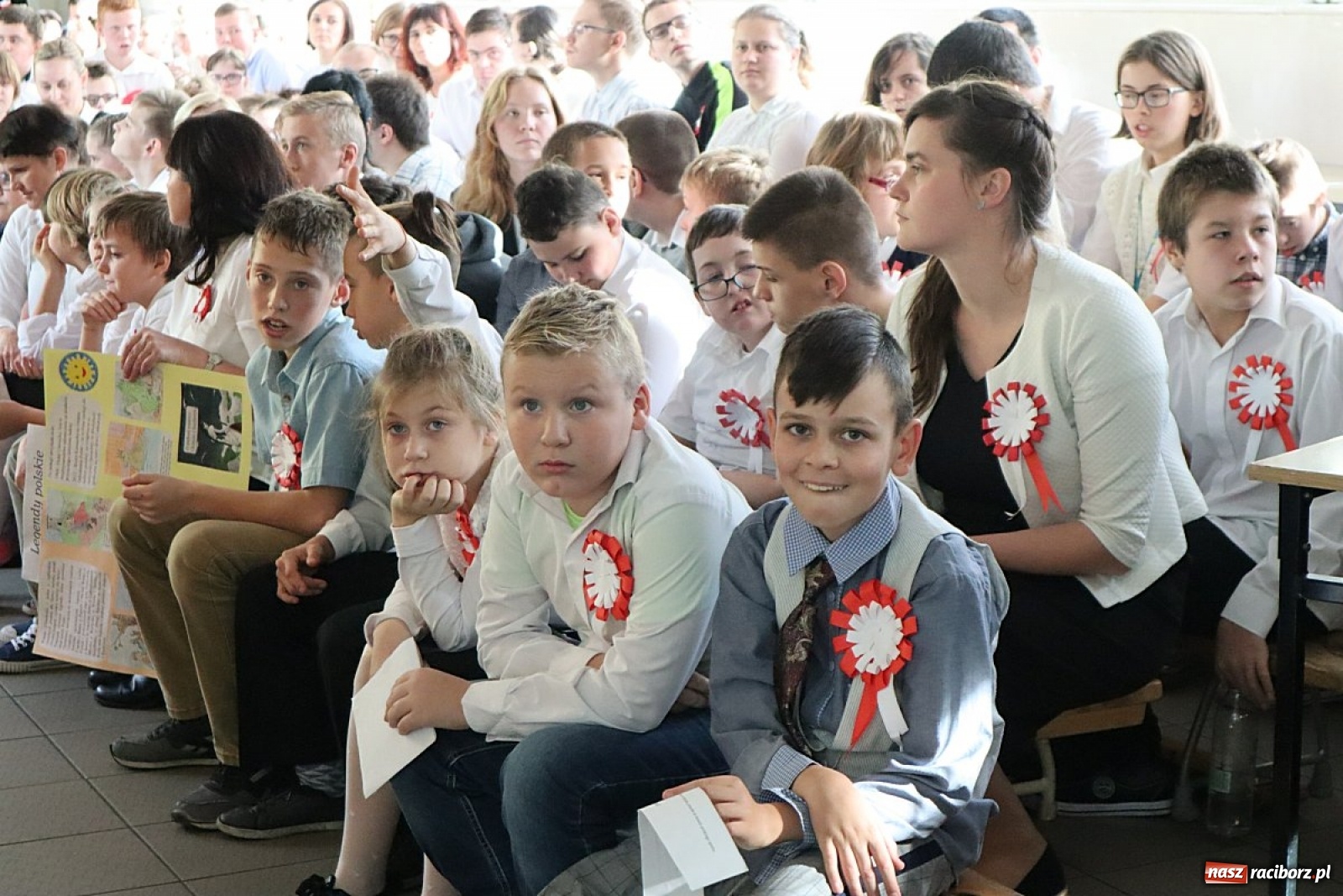 Zdjęcie w galerii na portalu naszraciborz.pl: Patriotycznie w ZSS, czyli 101. Rocznica Odzyskania Niepodległości  wiadomości z regionu
