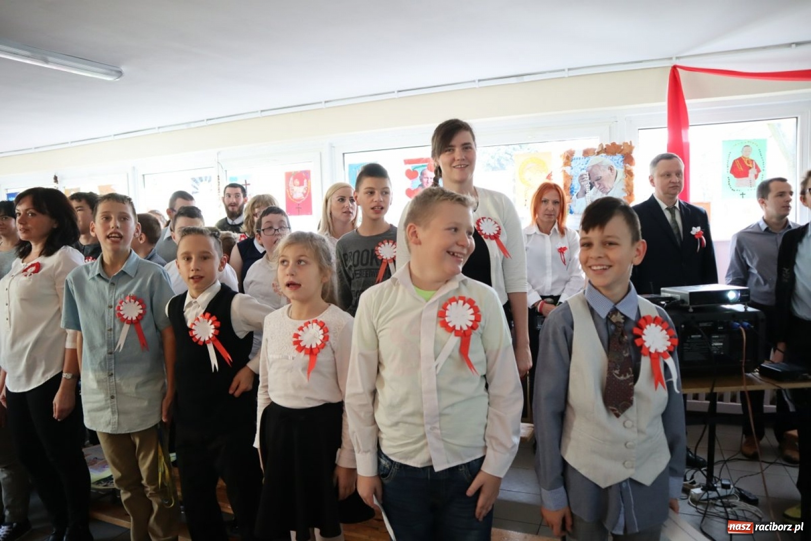 Zdjęcie w galerii na portalu naszraciborz.pl: Patriotycznie w ZSS, czyli 101. Rocznica Odzyskania Niepodległości  wiadomości z regionu