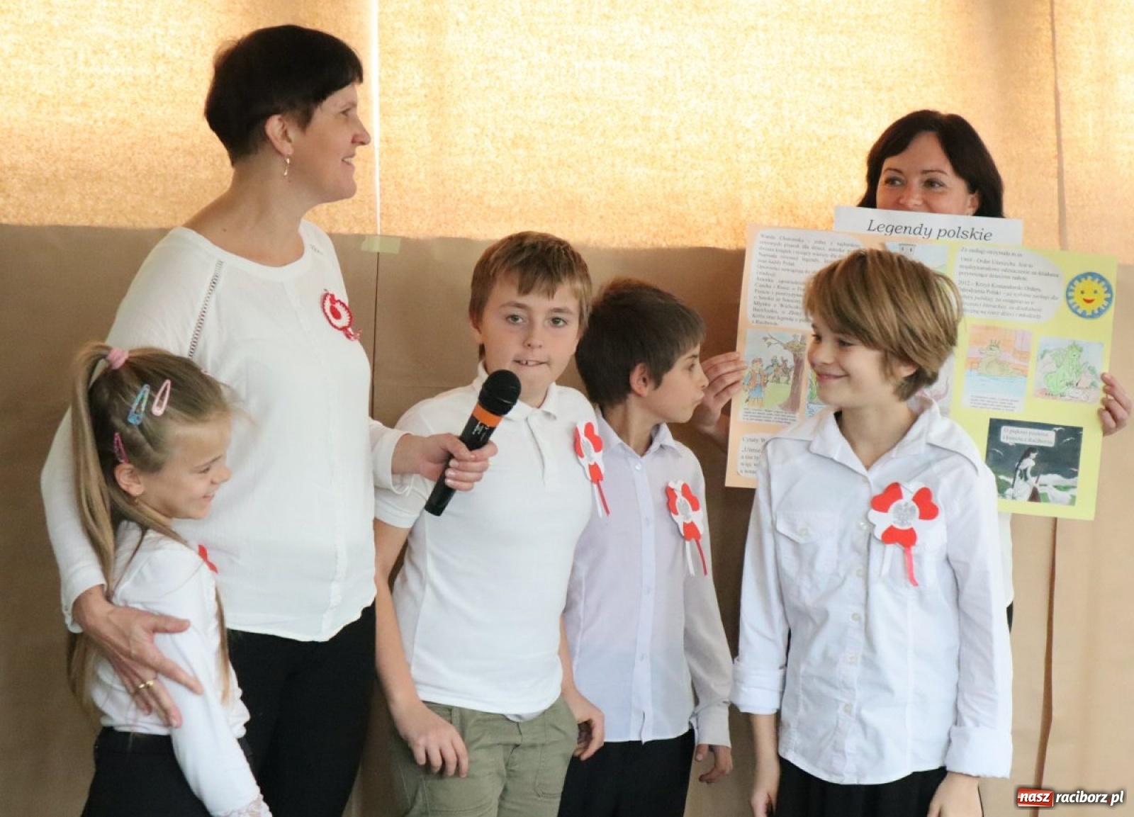 Zdjęcie w galerii na portalu naszraciborz.pl: Patriotycznie w ZSS, czyli 101. Rocznica Odzyskania Niepodległości  wiadomości z regionu