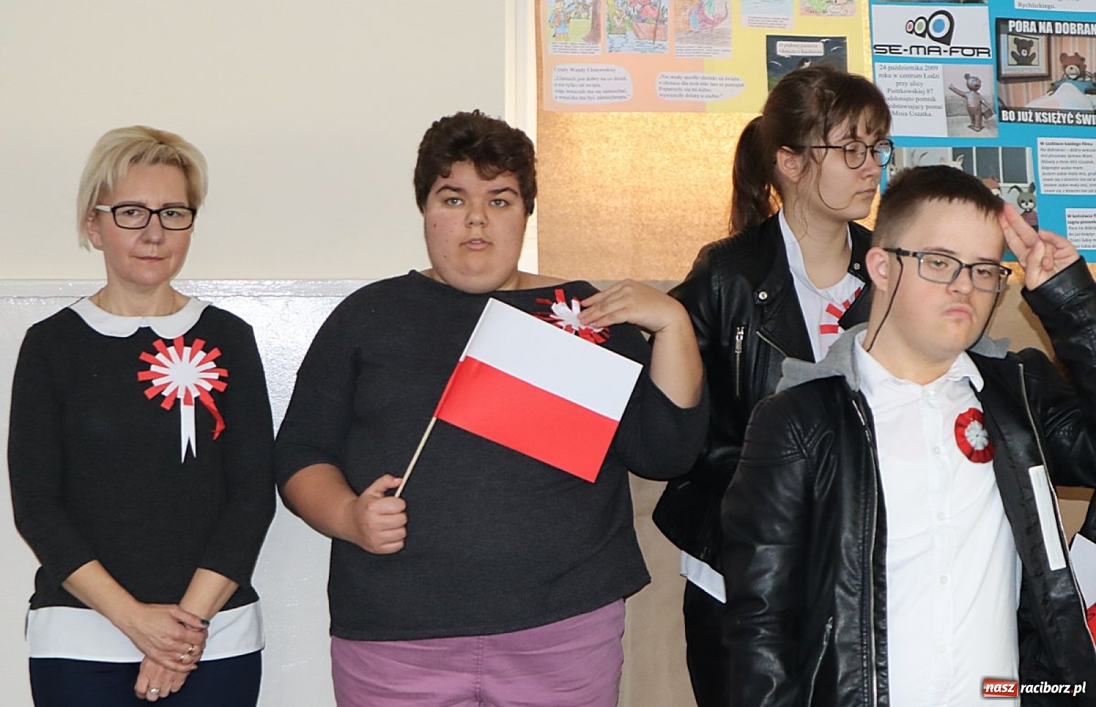 Zdjęcie w galerii na portalu naszraciborz.pl: Patriotycznie w ZSS, czyli 101. Rocznica Odzyskania Niepodległości  wiadomości z regionu