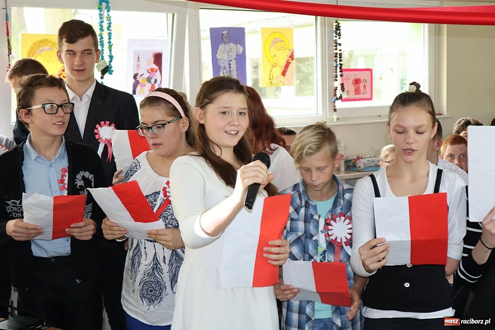 Zdjęcie w galerii na portalu naszraciborz.pl: Patriotycznie w ZSS, czyli 101. Rocznica Odzyskania Niepodległości  wiadomości z regionu