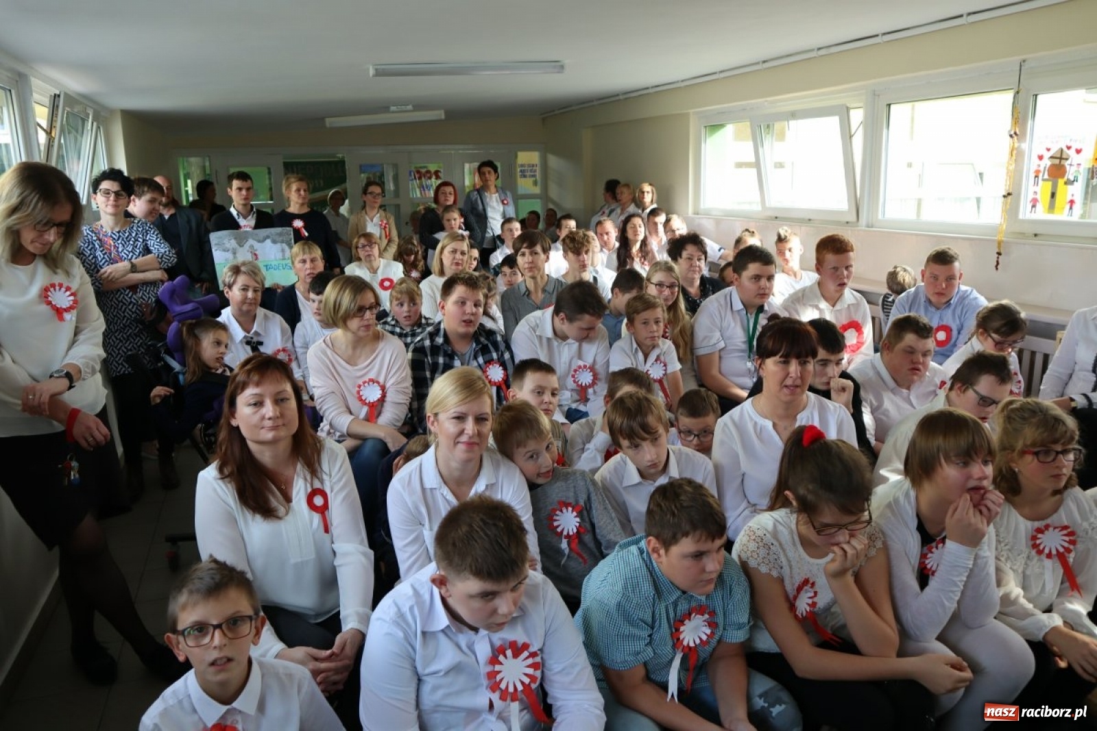 Zdjęcie w galerii na portalu naszraciborz.pl: Patriotycznie w ZSS, czyli 101. Rocznica Odzyskania Niepodległości  wiadomości z regionu