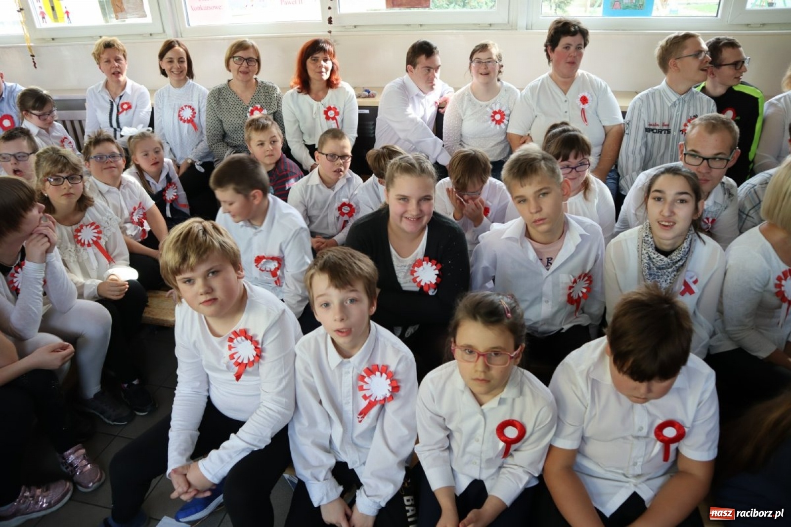 Zdjęcie w galerii na portalu naszraciborz.pl: Patriotycznie w ZSS, czyli 101. Rocznica Odzyskania Niepodległości  wiadomości z regionu