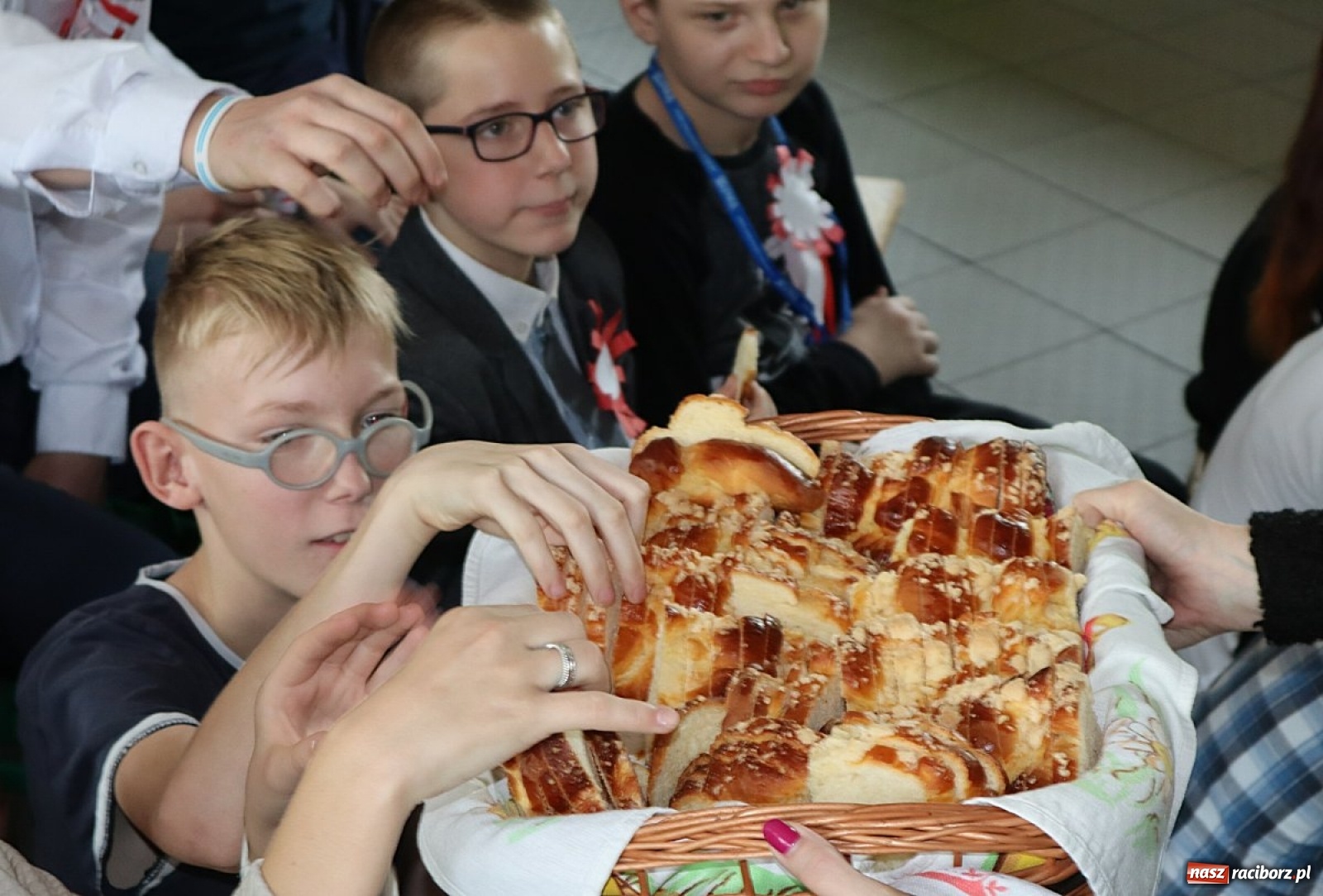 Zdjęcie w galerii na portalu naszraciborz.pl: Patriotycznie w ZSS, czyli 101. Rocznica Odzyskania Niepodległości  wiadomości z regionu
