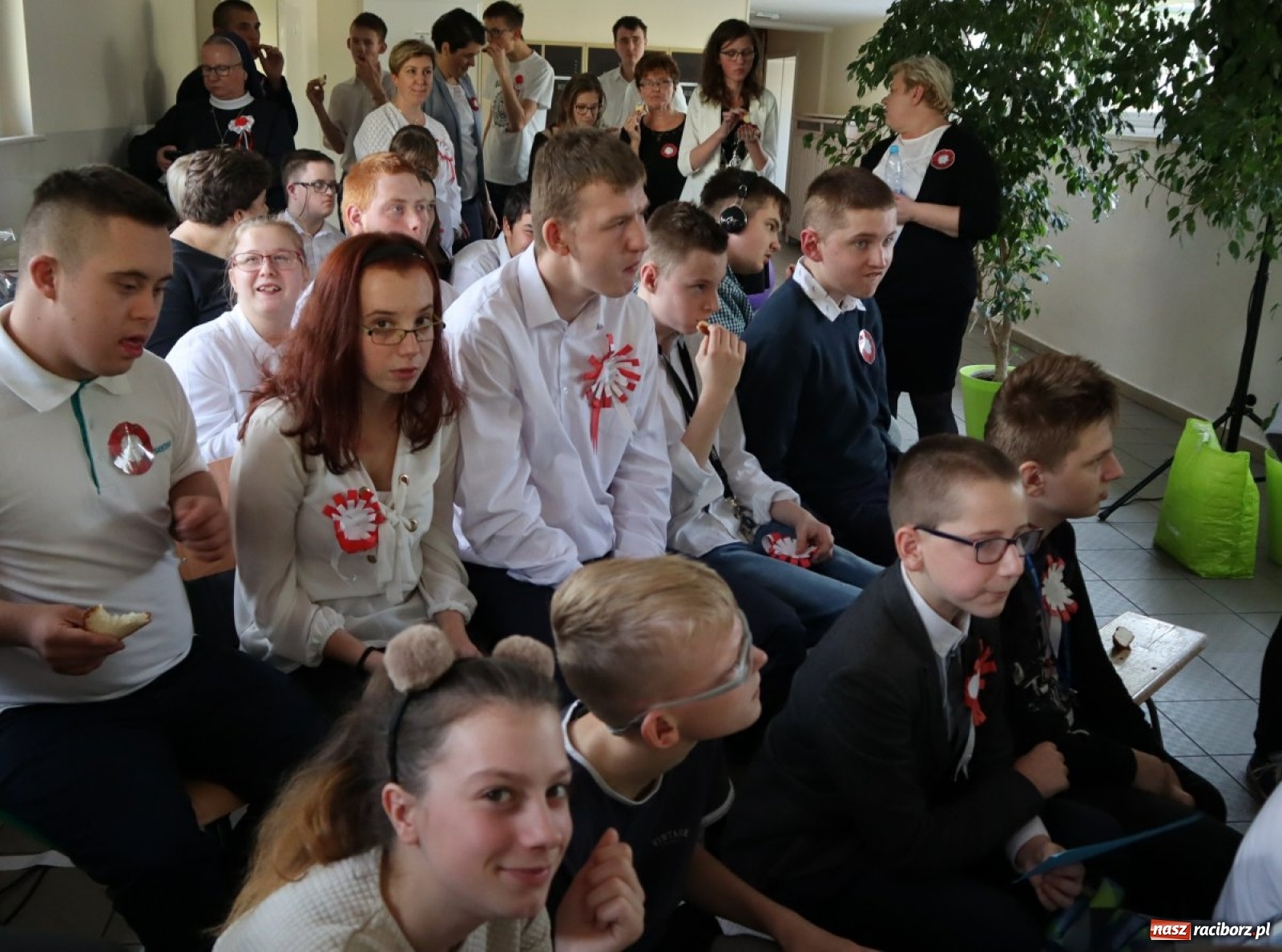 Zdjęcie w galerii na portalu naszraciborz.pl: Patriotycznie w ZSS, czyli 101. Rocznica Odzyskania Niepodległości  wiadomości z regionu