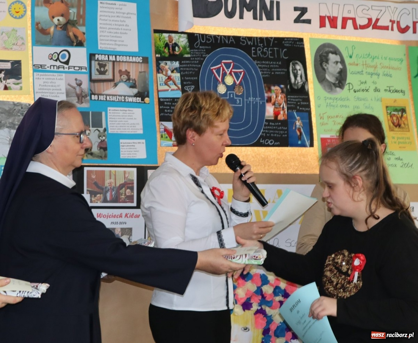 Zdjęcie w galerii na portalu naszraciborz.pl: Patriotycznie w ZSS, czyli 101. Rocznica Odzyskania Niepodległości  wiadomości z regionu