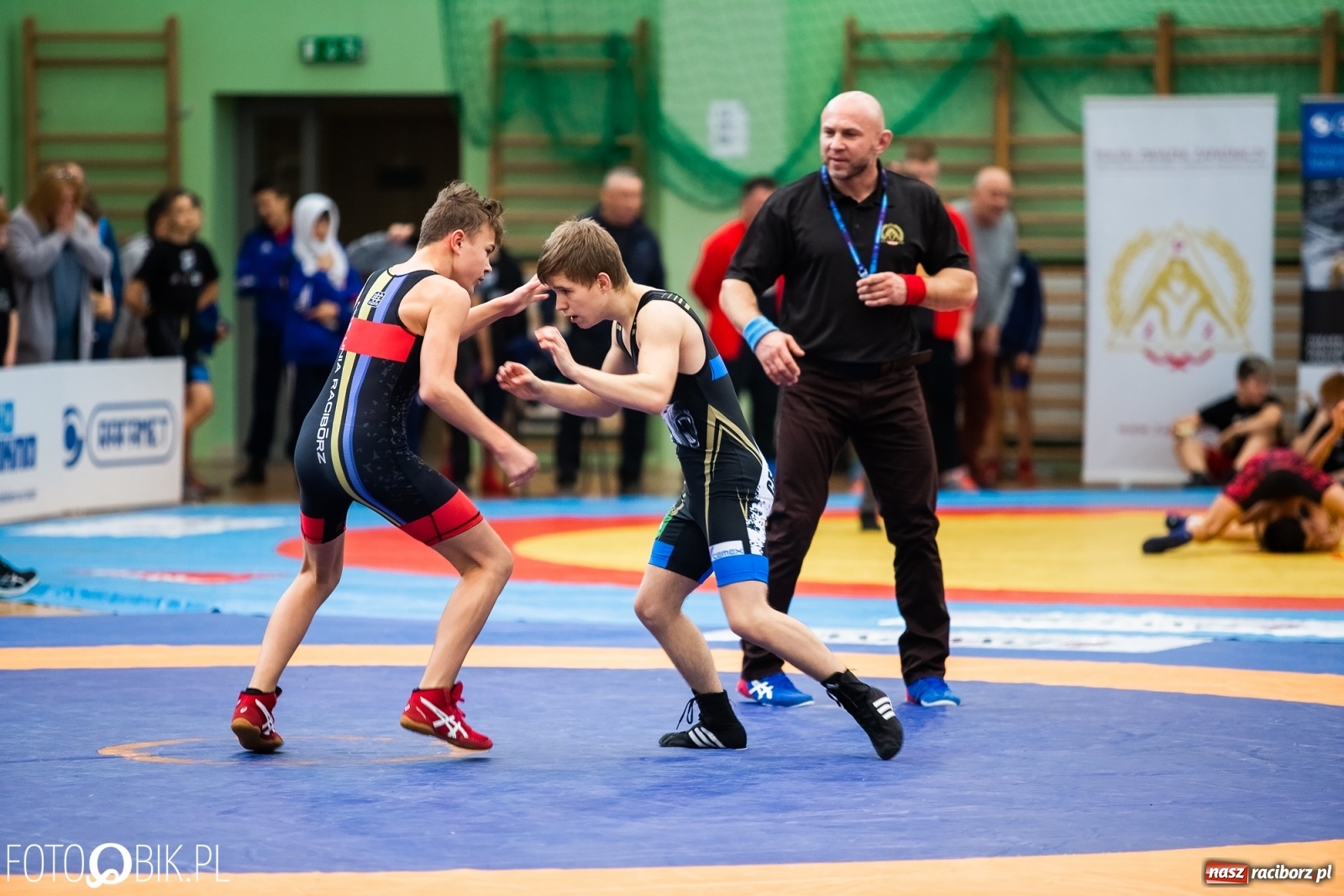 Zdjęcie w galerii na portalu naszraciborz.pl: Mistrzostwa Polski Młodzików w Zapasach w Arenie Rafako wiadomości z regionu