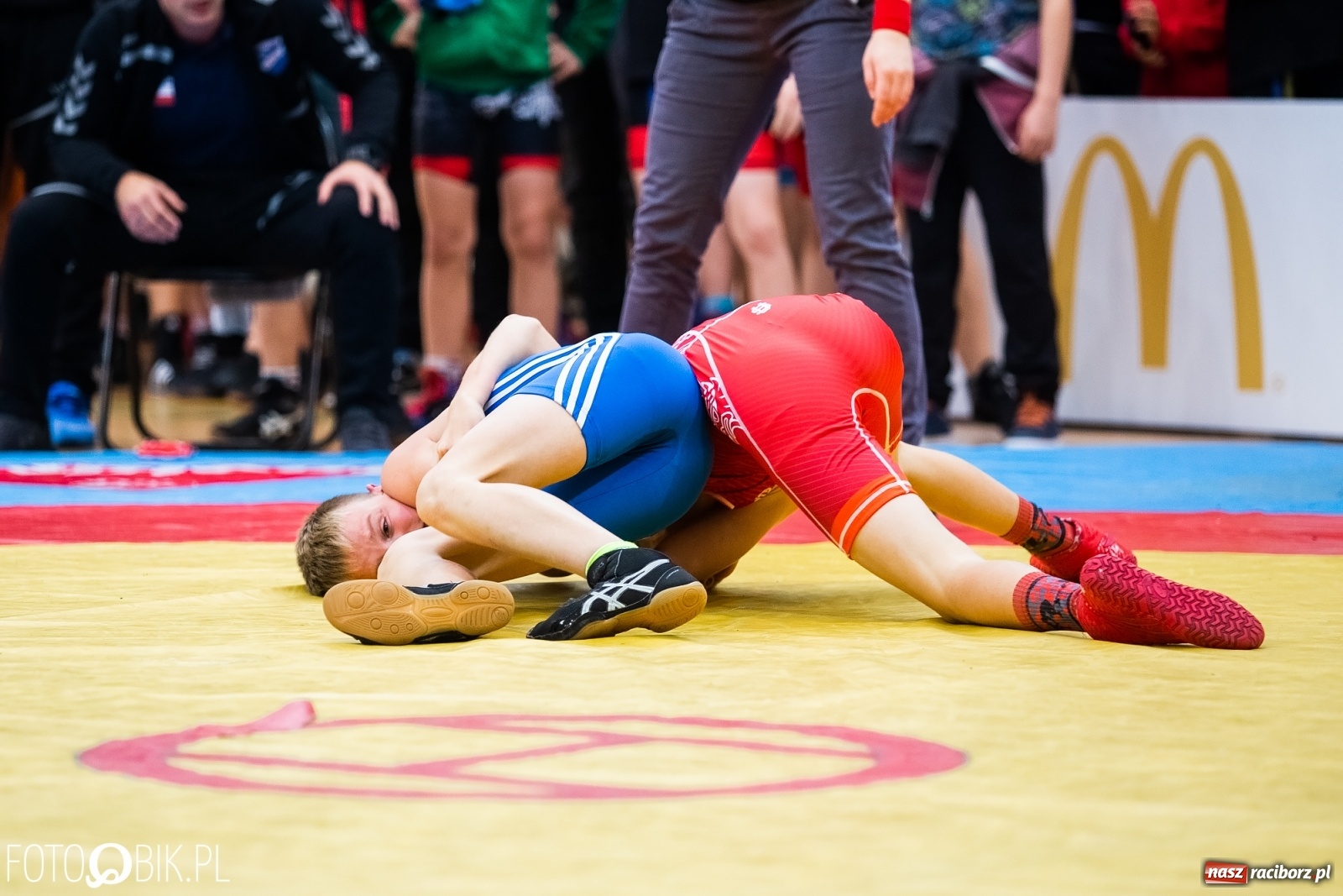 Zdjęcie w galerii na portalu naszraciborz.pl: Mistrzostwa Polski Młodzików w Zapasach w Arenie Rafako wiadomości z regionu