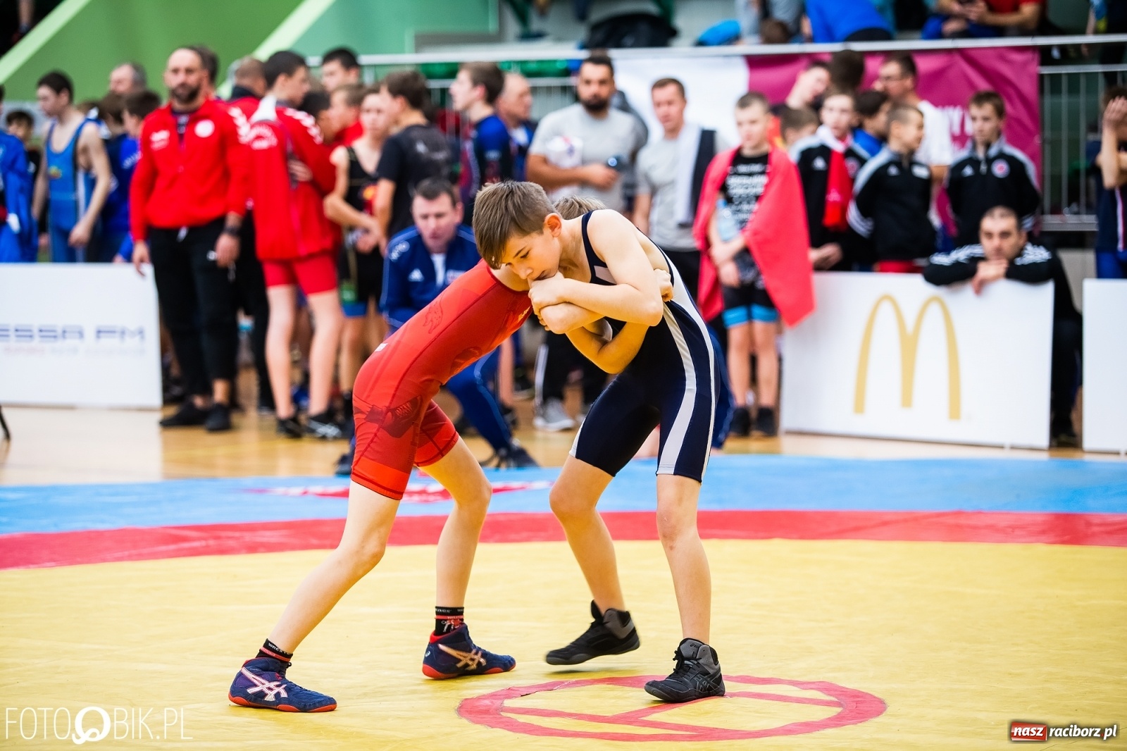 Zdjęcie w galerii na portalu naszraciborz.pl: Mistrzostwa Polski Młodzików w Zapasach w Arenie Rafako wiadomości z regionu