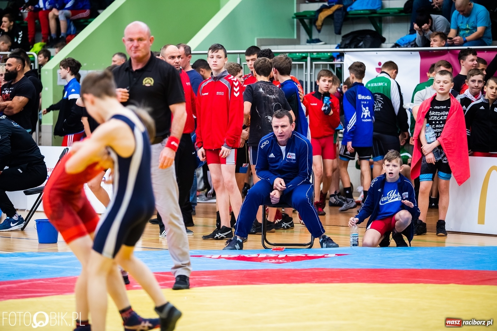 Zdjęcie w galerii na portalu naszraciborz.pl: Mistrzostwa Polski Młodzików w Zapasach w Arenie Rafako wiadomości z regionu