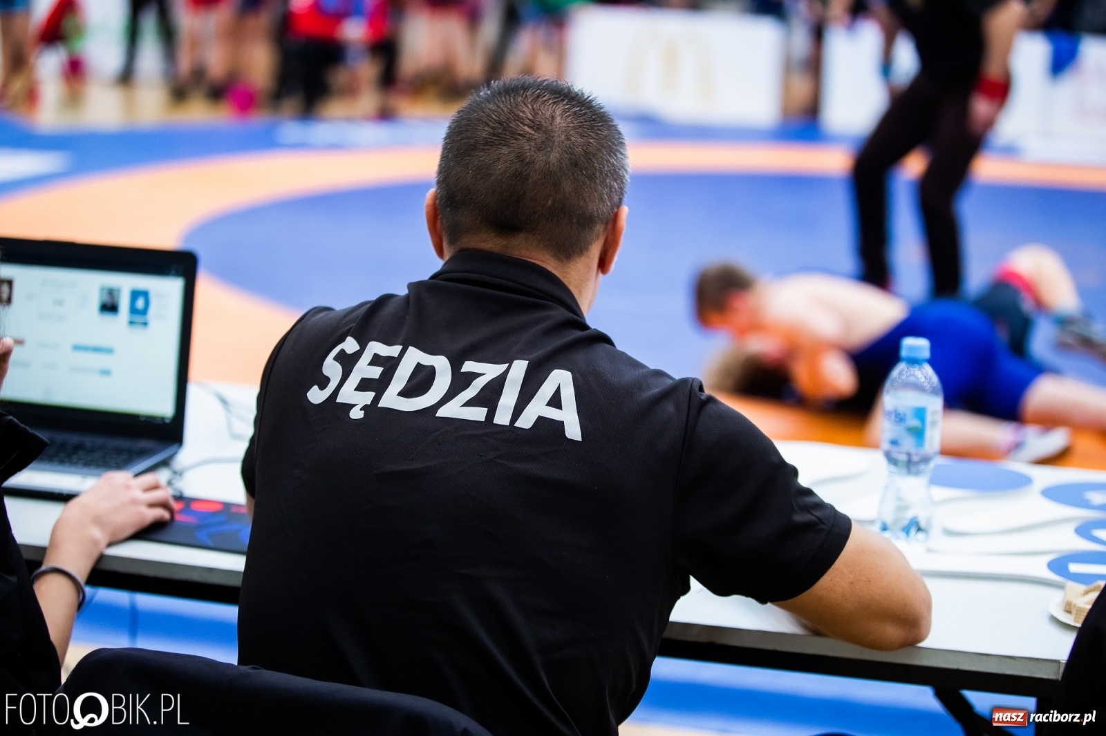 Zdjęcie w galerii na portalu naszraciborz.pl: Mistrzostwa Polski Młodzików w Zapasach w Arenie Rafako wiadomości z regionu